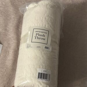 Ulta Plush Throw Limited Edition